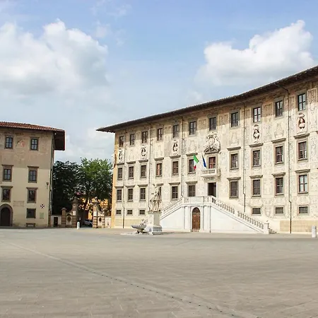 1km Dalla Torre Appart. Con Balcone E Posto Auto