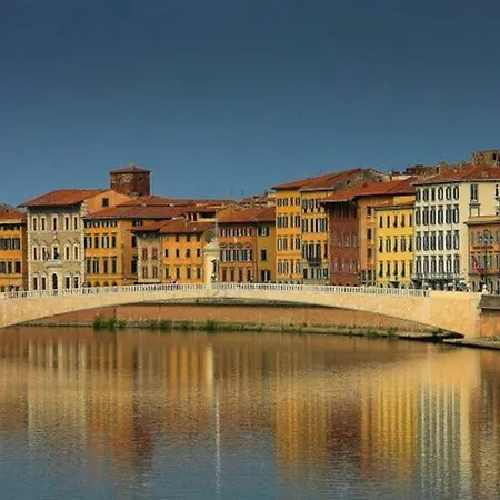 1km Dalla Torre Appart. Con Balcone E Posto Auto * ピサ