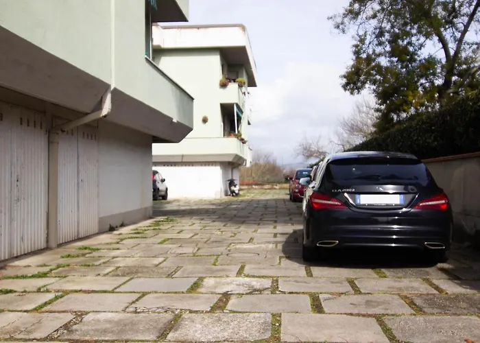 Lejlighed 1km Dalla Torre Appart. Con Balcone E Posto Auto
