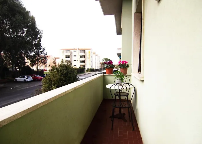 Lejlighed 1km Dalla Torre Appart. Con Balcone E Posto Auto Pisa