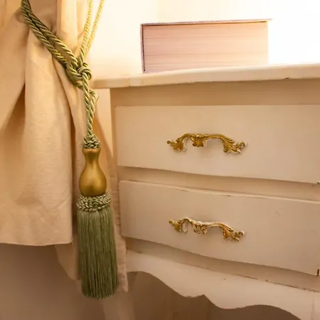 1km Dalla Torre Appart. Con Balcone E Posto Auto Apartman